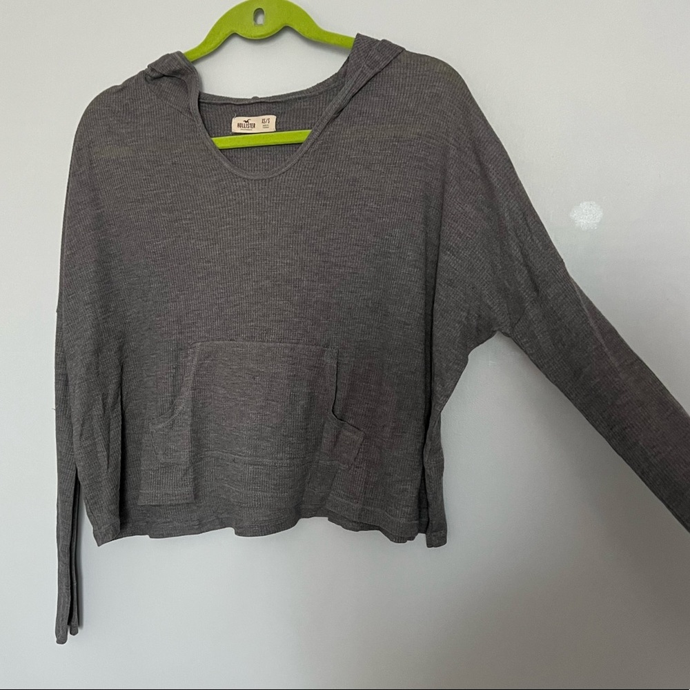 Hollister lightweight cropped sweater